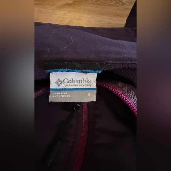 Columbia Soft Shell Jacket - Picture 3 of 3